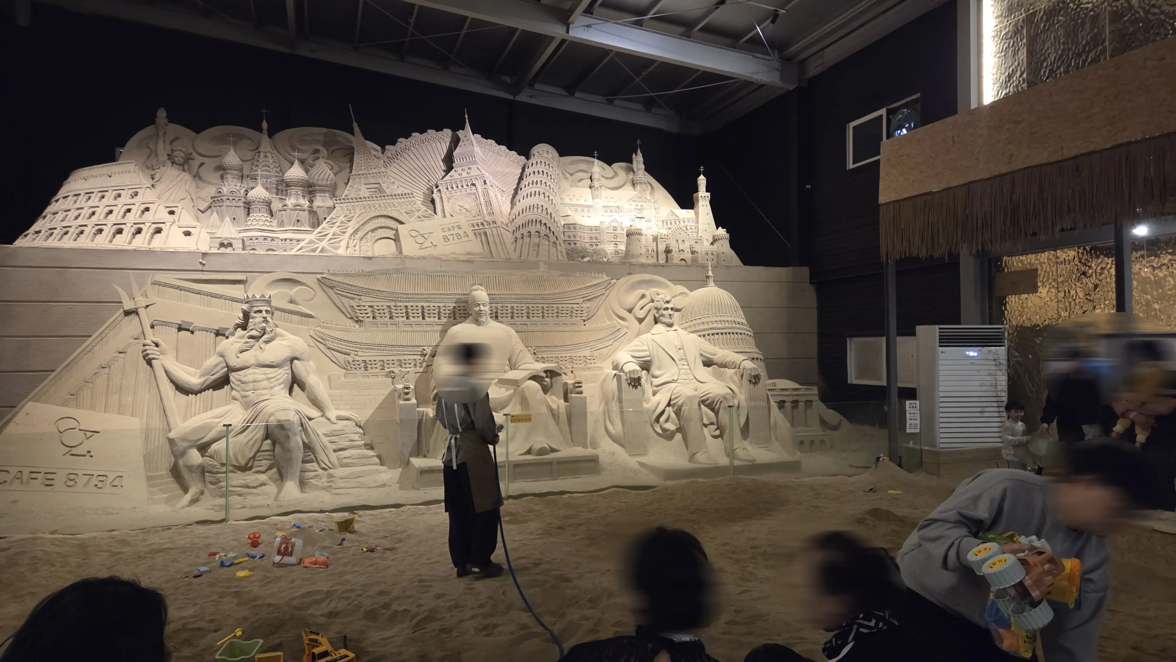 Image in a image block