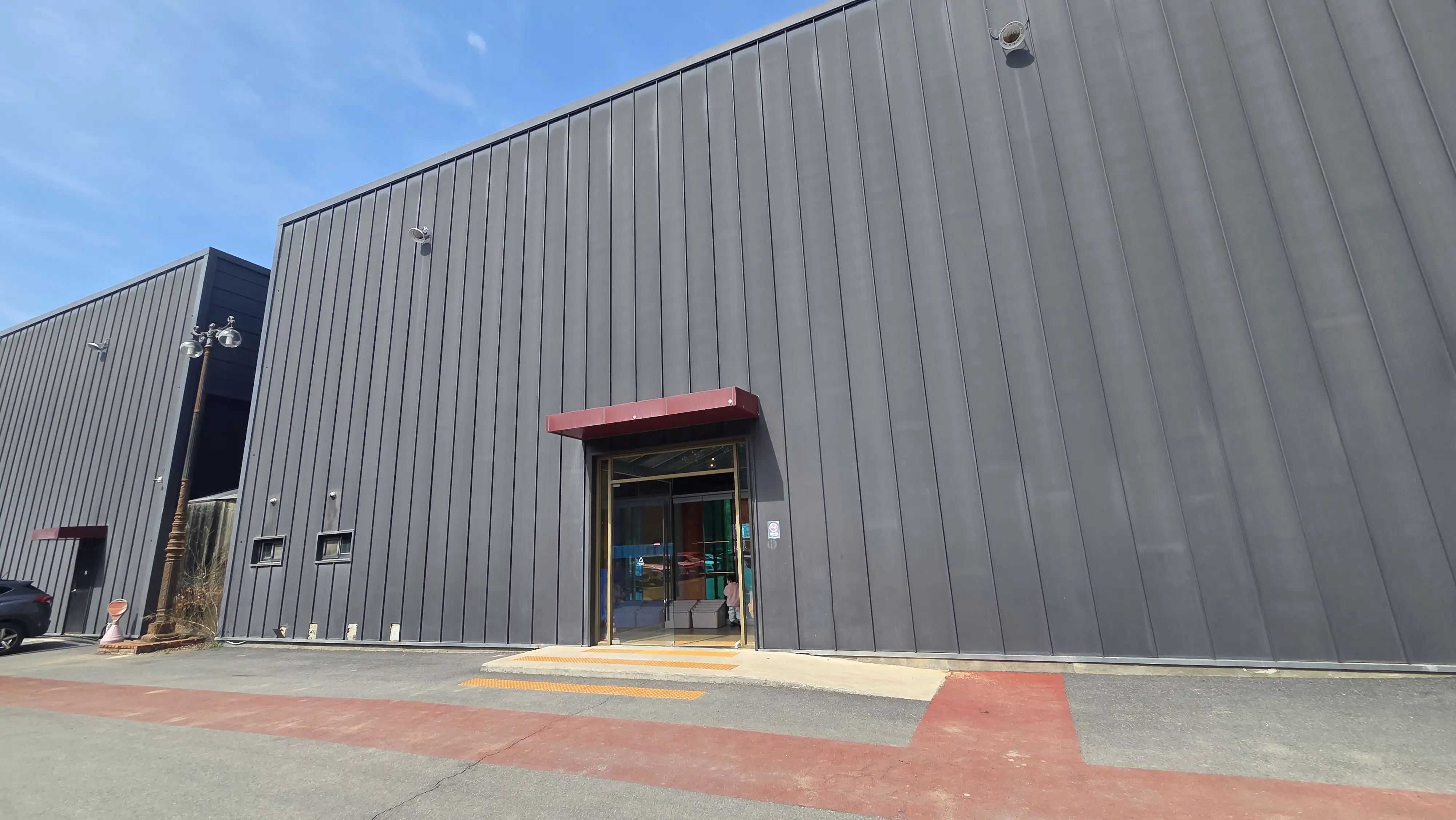 Image in a image block