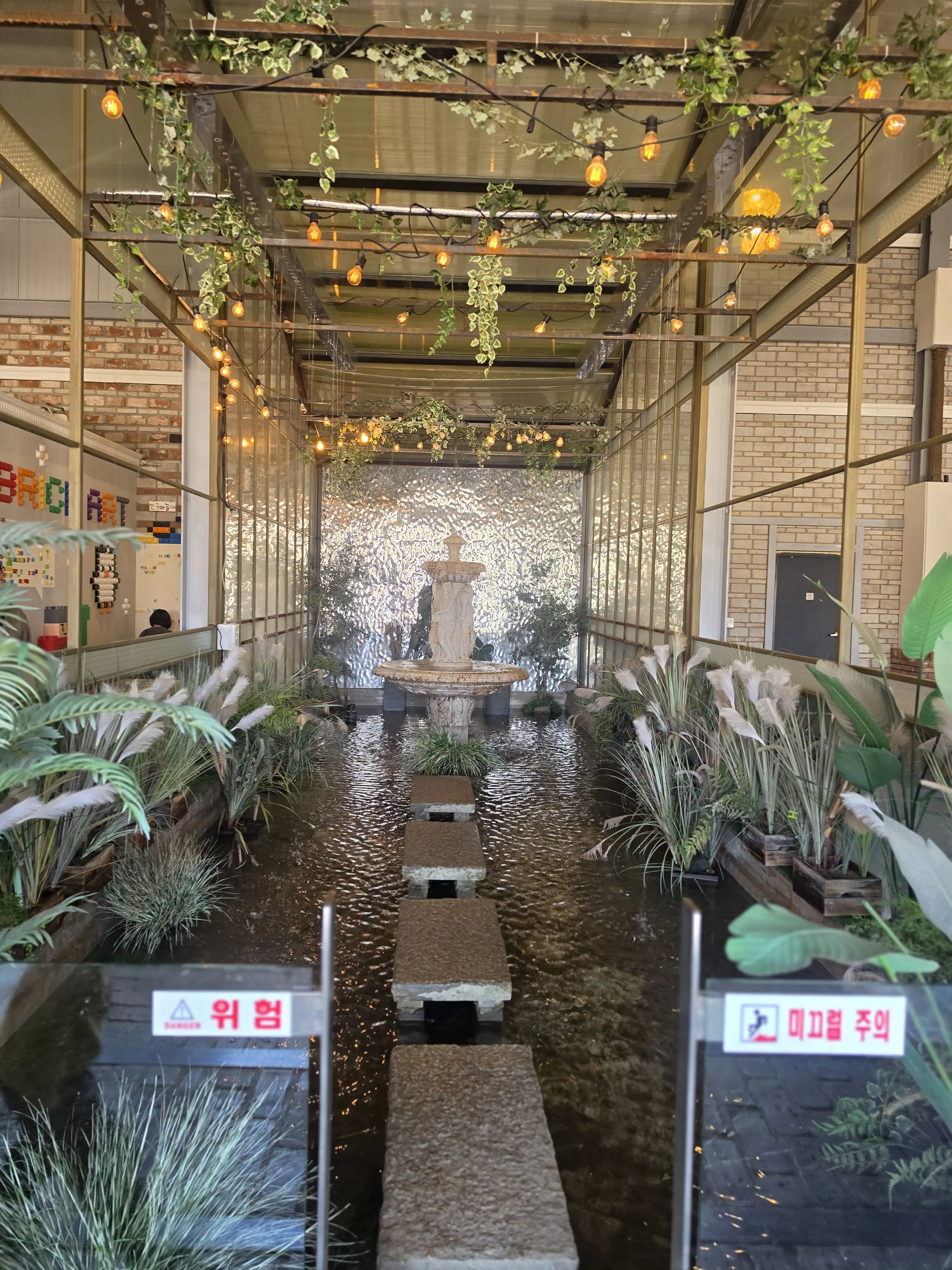 Image in a image block